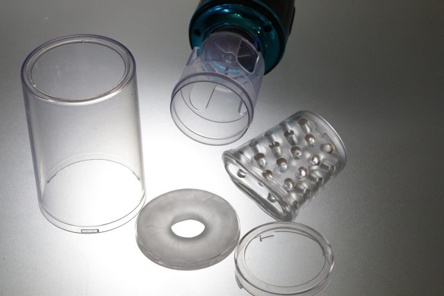 A set of clear plastic containers with a lid, part of the Sohimi Hurricane collection.