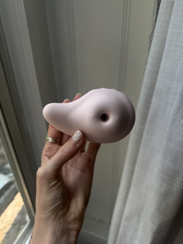 Mila Aura massager
