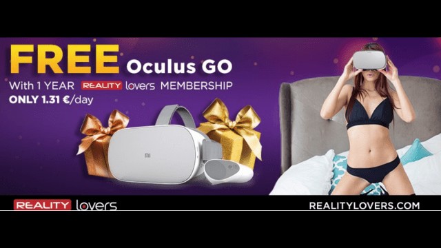 A woman in a bikini promoting a free Oculus GO headset.
