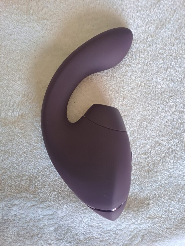 Side view of Womanizer Next Duo