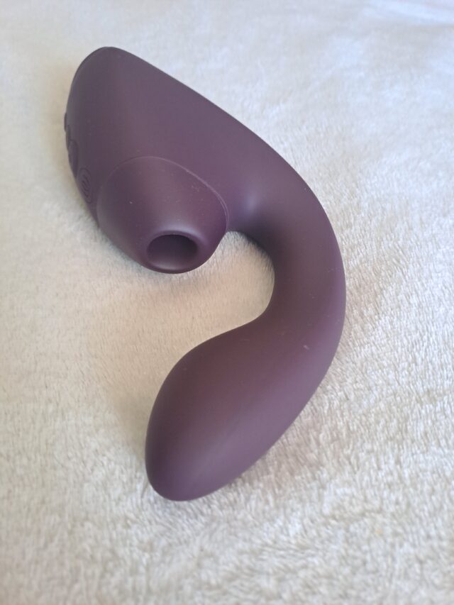 Womanizer Next Duo with clitoral stimulation