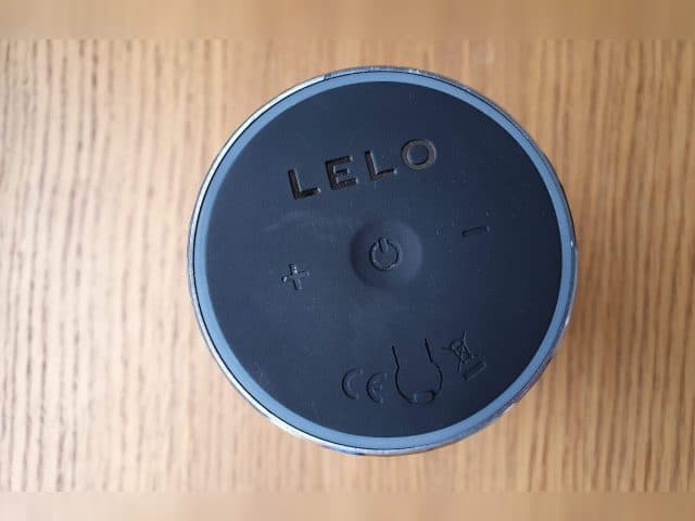 Lelo F1s controls