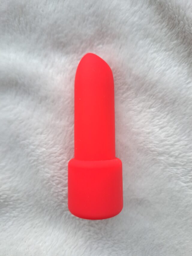 Silicone vibrating bullet sex toy for enhanced pleasure and intimacy, ideal for discreet adult entertainment and sexual wellness. Perfect for couples or solo play, promoting sensual exploration.